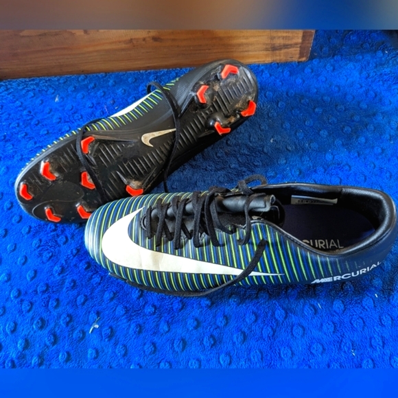 Nike Mercurial Victory VI FG 831964-013 Soccer Cleats Men's Size 7 - Picture 2 of 6